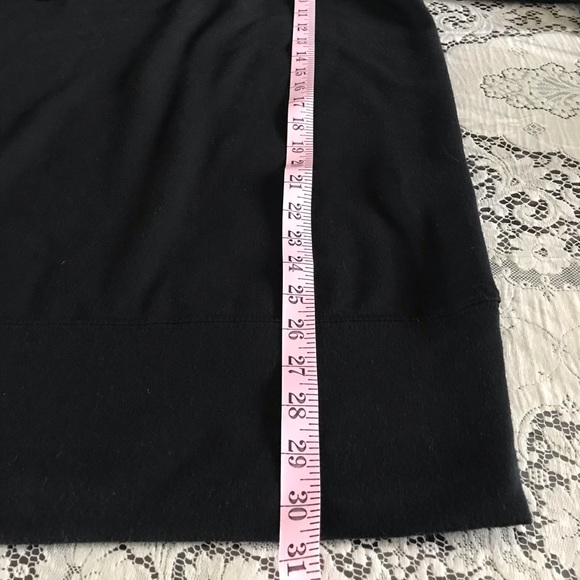 Design Lab Lord & Taylor Black Sweatshirt Size Med - Picture 7 of 8
